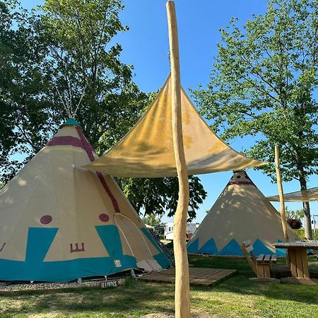 شقة Tipi Illinois Falkenburg المظهر الخارجي الصورة
